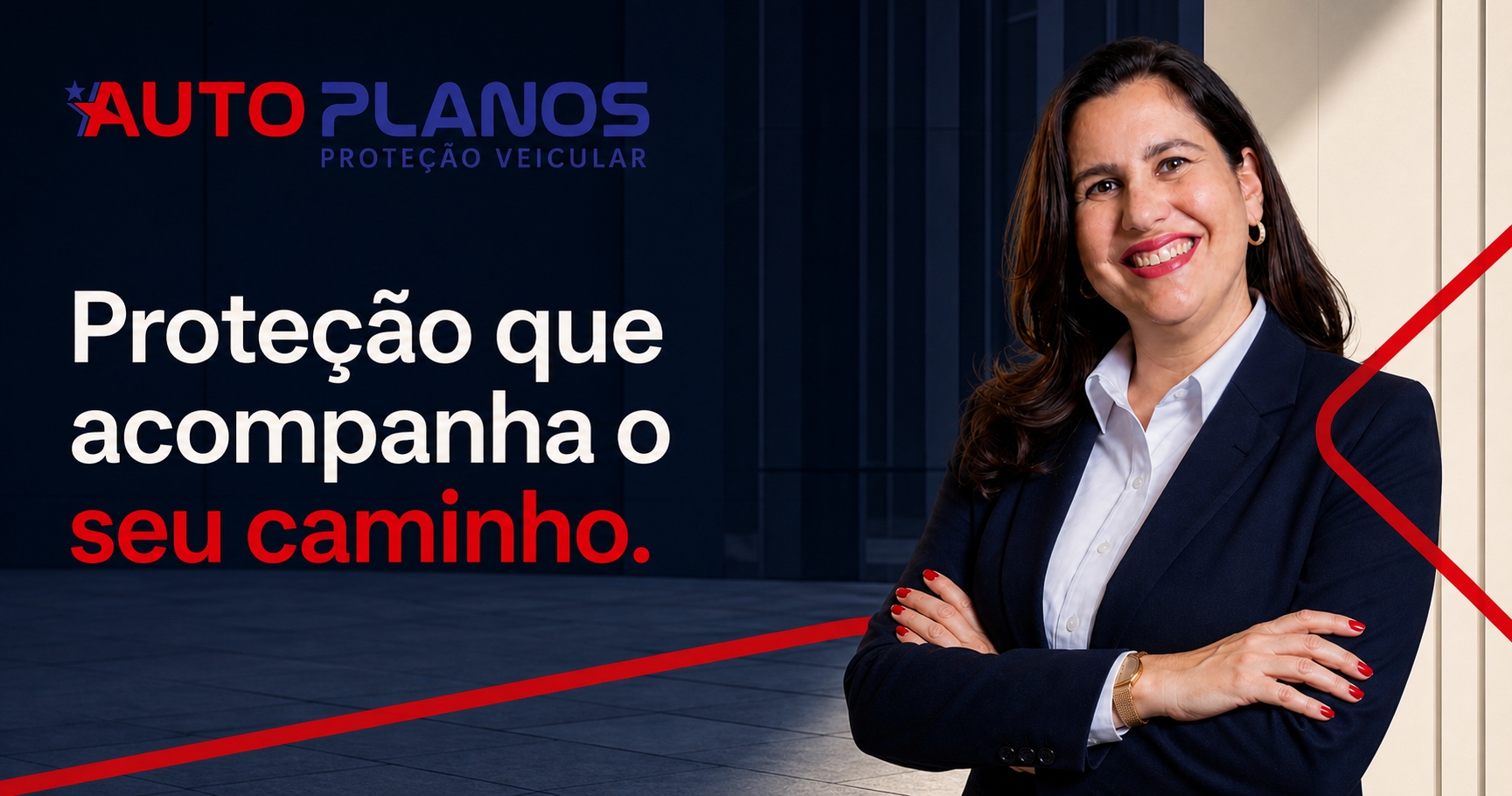 Jucicleide Oliveira sorrindo, em traje profissional